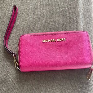 Michael kors hot pink wallet
